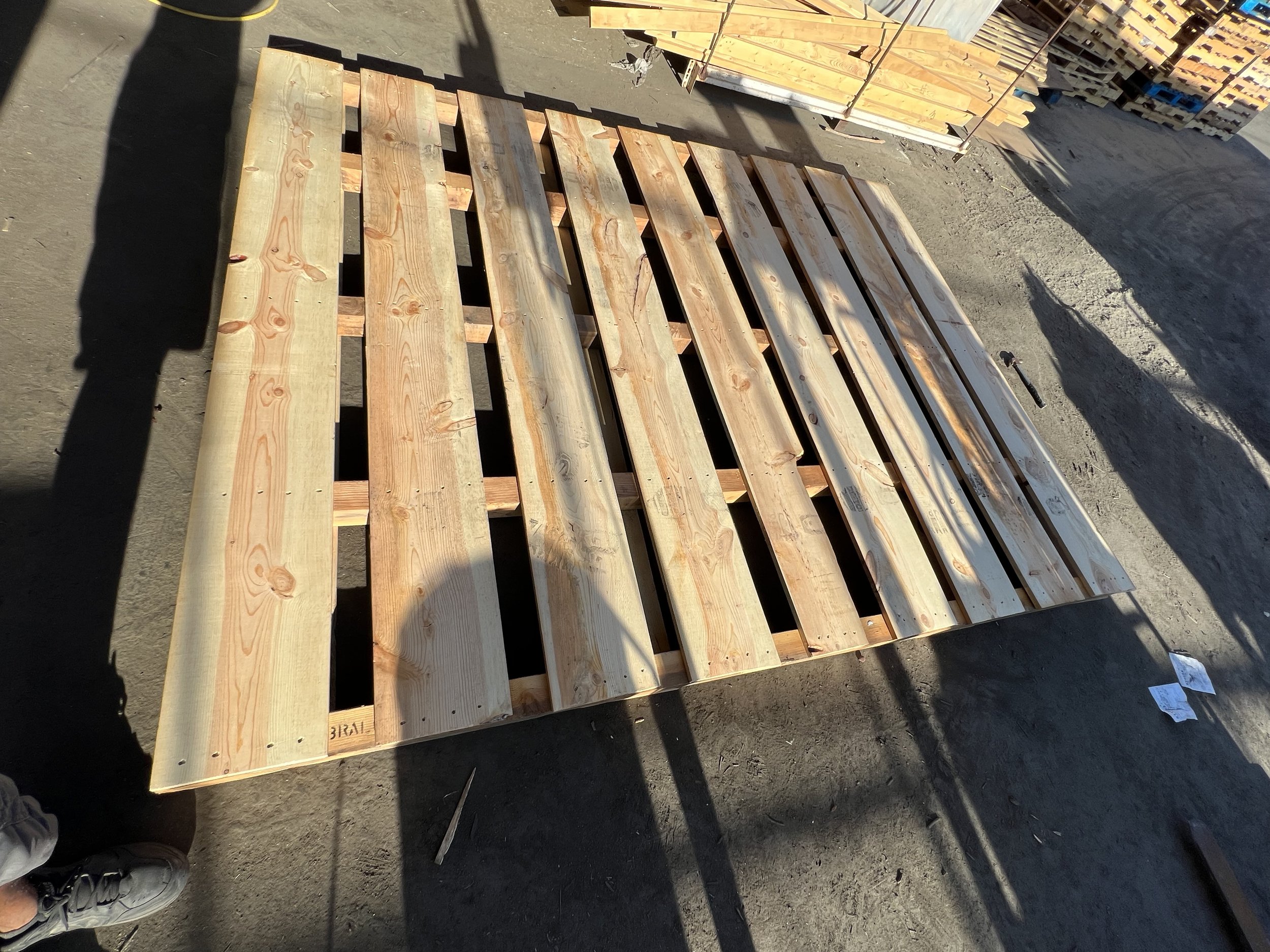 Chavez Pallets